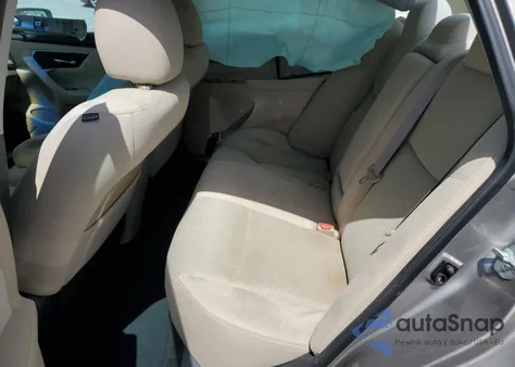 2015 Nissan Altima 2.5 z USA, uszkodzony, nr VIN 1N4AL3AP4FN341282